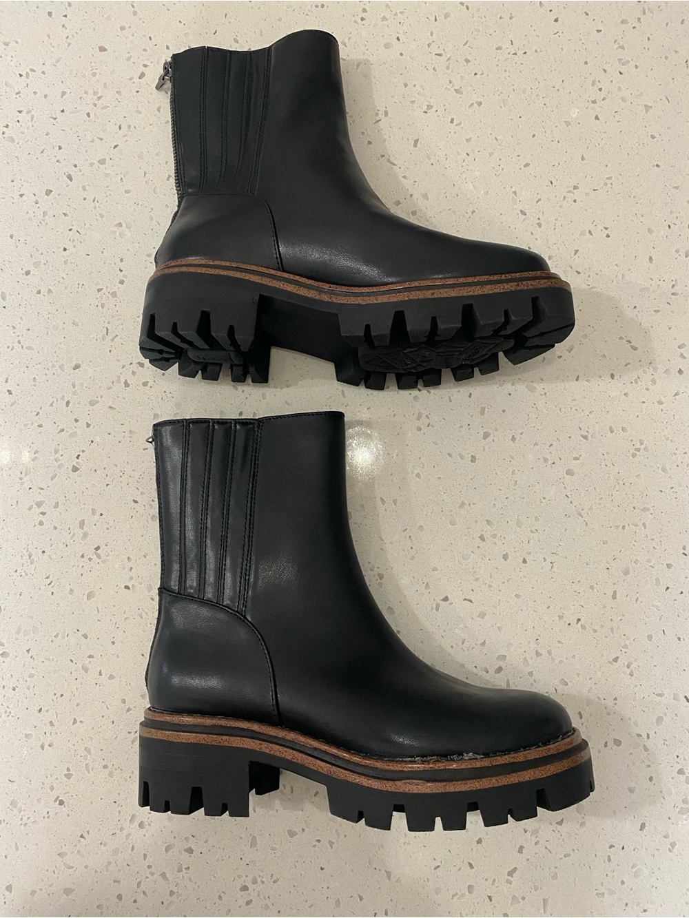 NWOT Korks Vivi Lug Boots - Picture 5 of 8